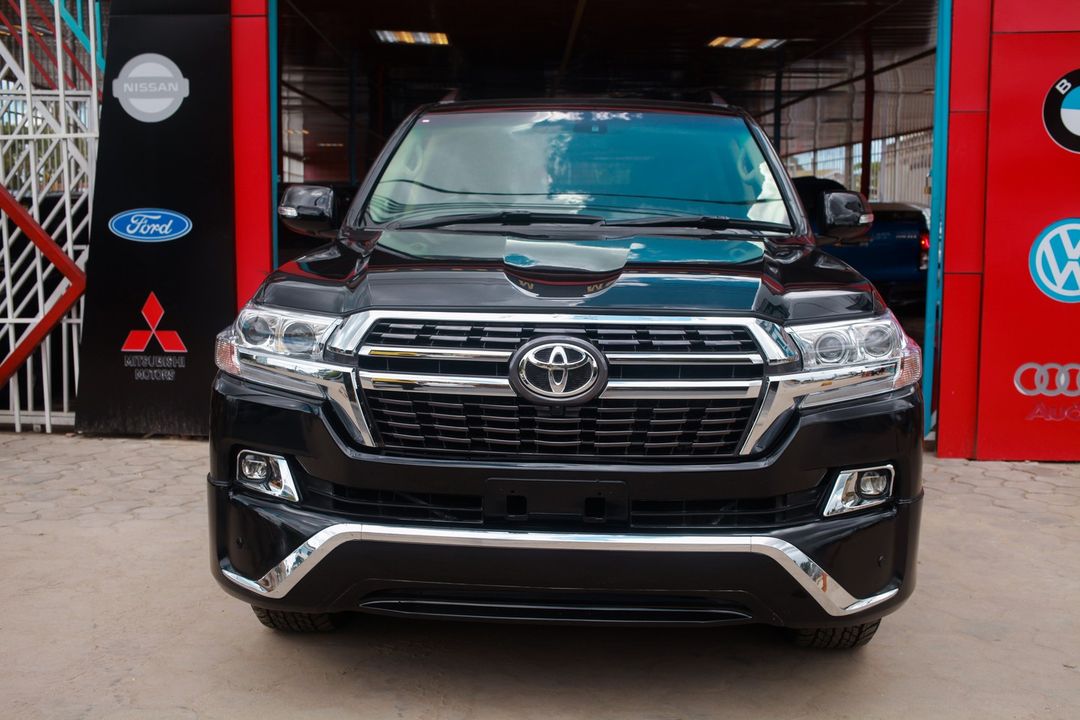toyota land cruiser 2022 at Dalum Motors
